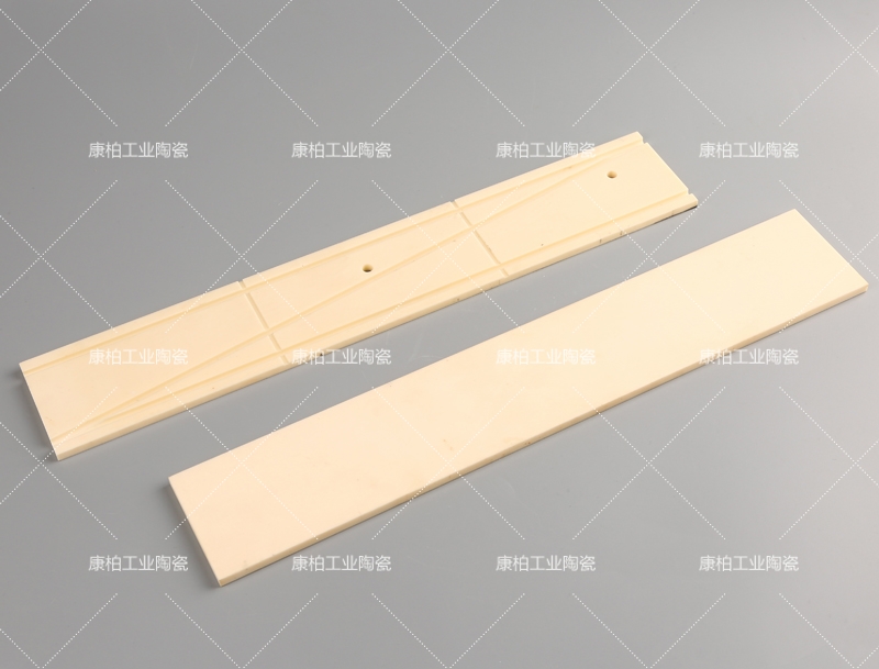 氧化鋁陶瓷的性能特點(diǎn)有哪些？